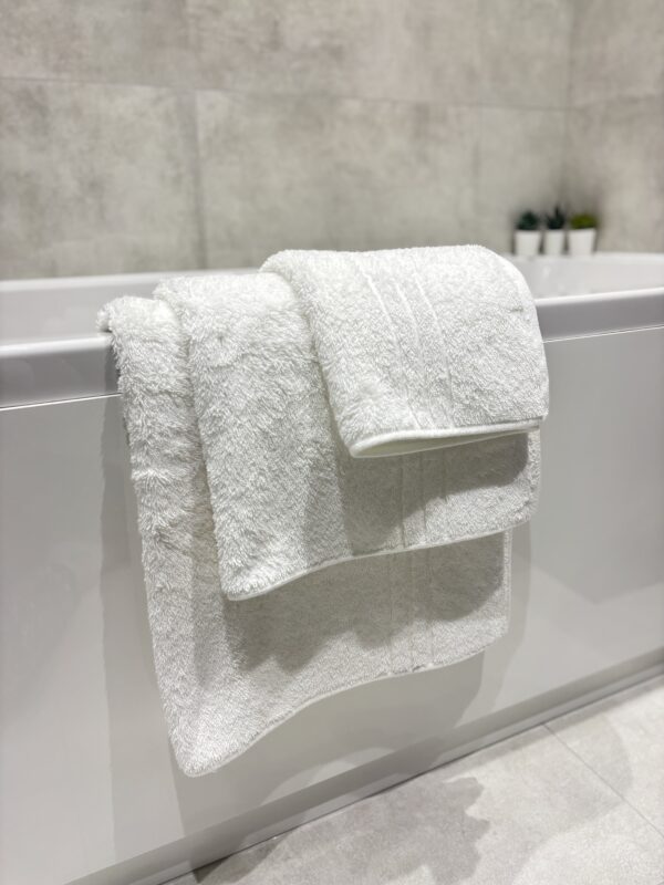 EcoKnit 650gsm Towels (White) - Image 2